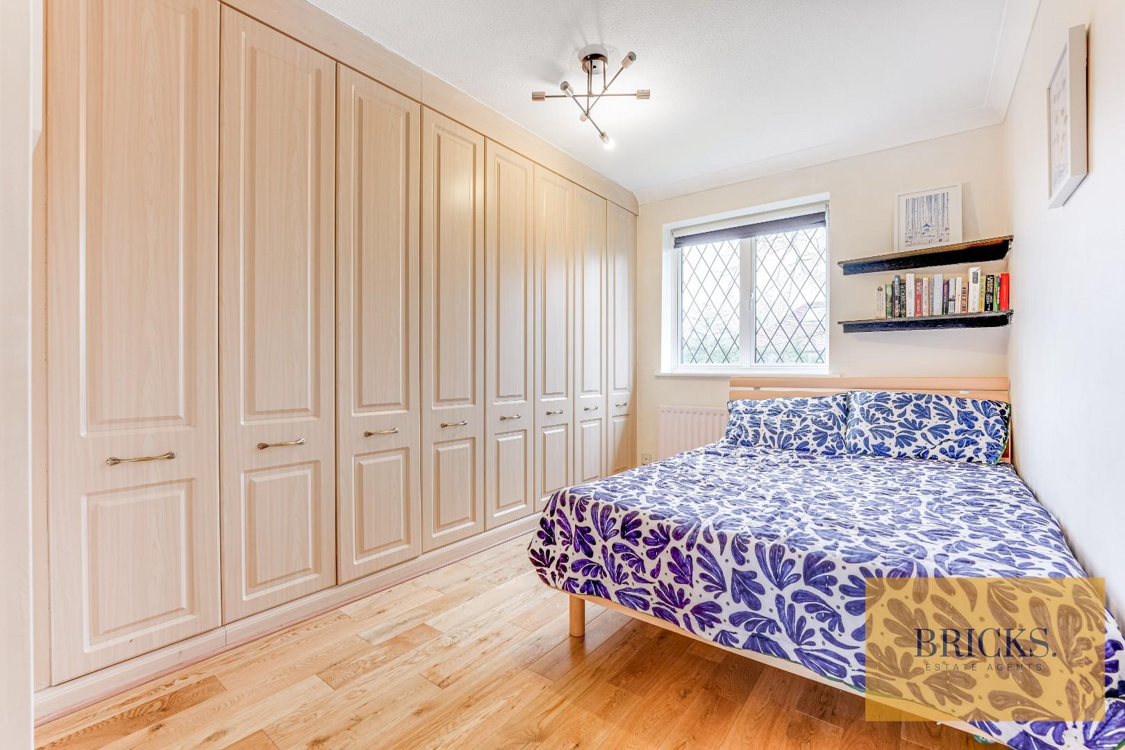 O29VmuGggEOHF_VnCZ_CeA